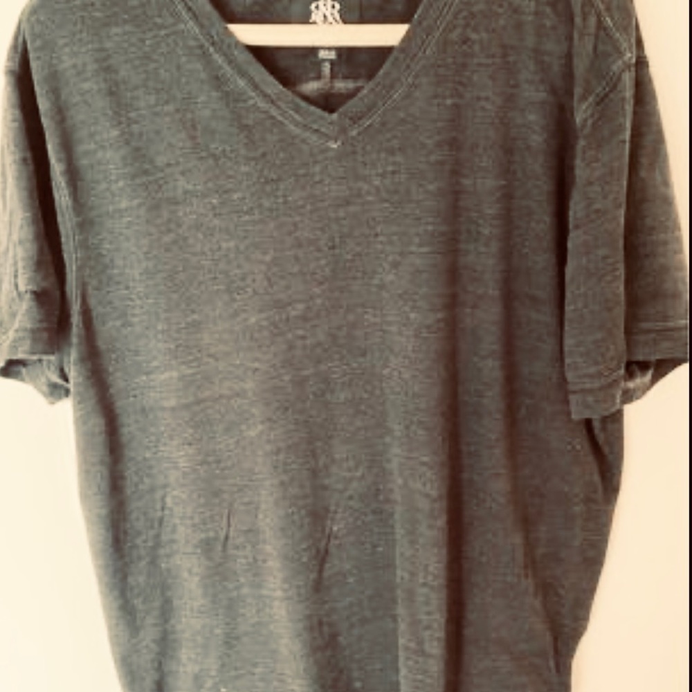 Rock and Republic Men’s Black T-shirt size L